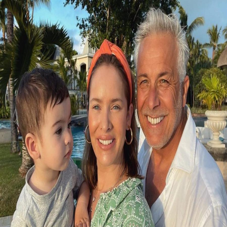 Σε πελάγη ευτυχίας η Ανίτα Μπραντ και ο Χάρης Χριστόπουλος: Η πρώτη φωτογραφία με τον νεογέννητο γιο της και το τρυφερό μήνυμα