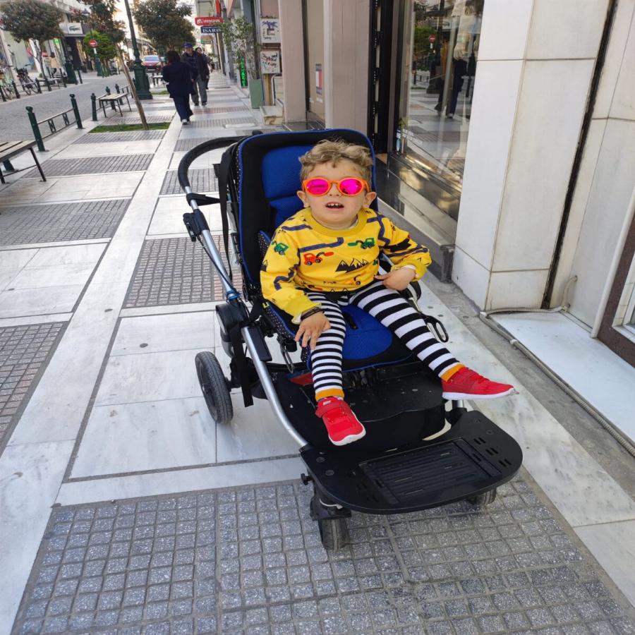 Όλοι συγκινήθηκαν: Ο μικρός Παναγιώτης Ραφαήλ έγινε πέντε ετών, γιόρτασε τα γενέθλια του και μας εύχεται καλό Πάσχα