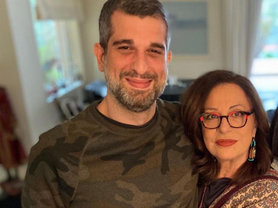 Η εξομολόγηση της Χάρις Αλεξίου για τον γιο της: «Του είπαμε ότι είναι υιοθετημένος από όταν άρχισε να λέει τις πρώτες του λέξεις»