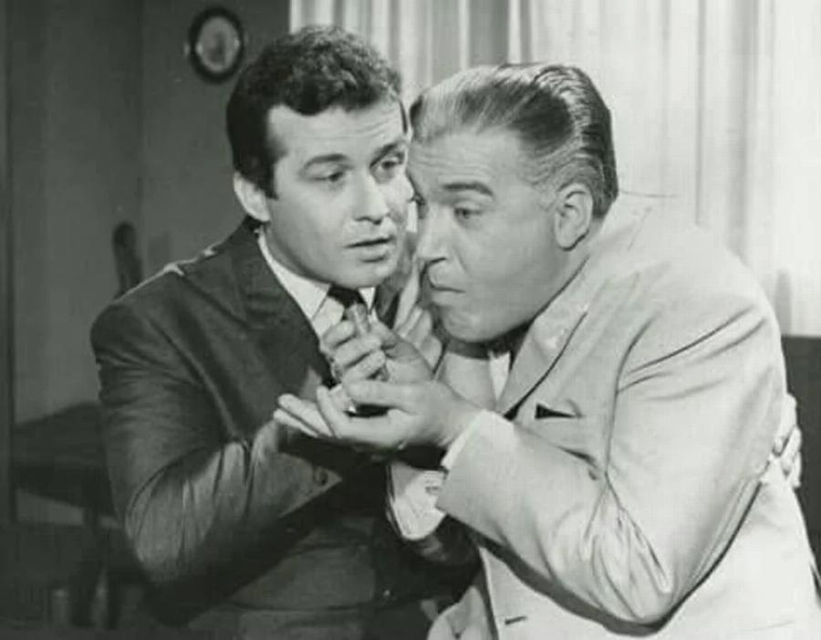 Γιάννης Μιχαλόπουλος: Ο αγαπημένος δικαστής της τηλεόρασης, η σχέση με την Λαμπέτη, το ατύχημα και το μοναχικό τέλος