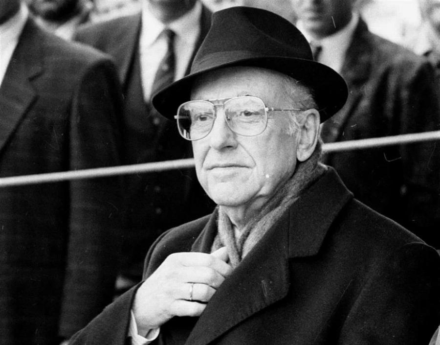 Αστρονομικό το ποσό: Σε δημοπρασία τα εμβληματικά γυαλιά του Ανδρέα Παπανδρέου, τα χρήματα πήγαν για καλό σκοπό