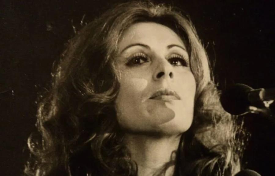 Θρήνος στον καλλιτεχνικό χώρο: Άφησε τη τελευταία της πνοή η τραγουδίστρια Ρένα Κουμιώτη