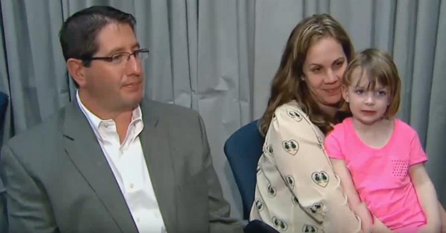 Μαθήματα ανθρωπιάς: Η υπέροχη αντίδραση ενός άντρα όταν τον αποκάλεσε “μπαμπά” ένα κοριτσάκι με αυτισμό