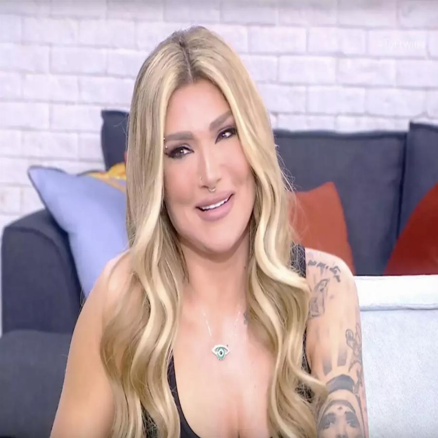 Η πρώτη εμφάνιση του στα μπουζούκια: Αντί να ακούν την Αγγελική Ηλιάδη να τραγουδάει έβλεπαν τον 17χρονο γιο της