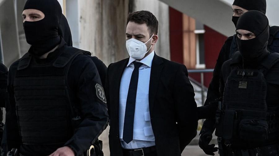 Δεν το χωράει ο ανθρώπινος νους: «Τσάντες» γεμάτες με ερωτικές επιστολές παίρνει ο Μπάμπης Αναγνωστόπουλος