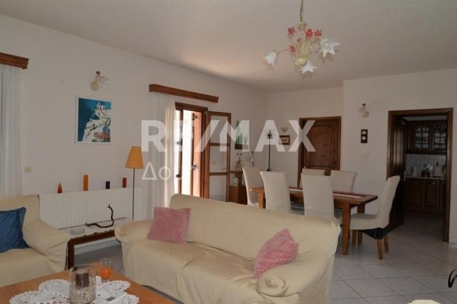 Οι γονείς της Καρολάιν έριξαν «μαύρη πέτρα»: Ο πατέρας της πήρε τη μεγάλη απόφαση και βάζει οριστικό τέλος στην Αλόννησο