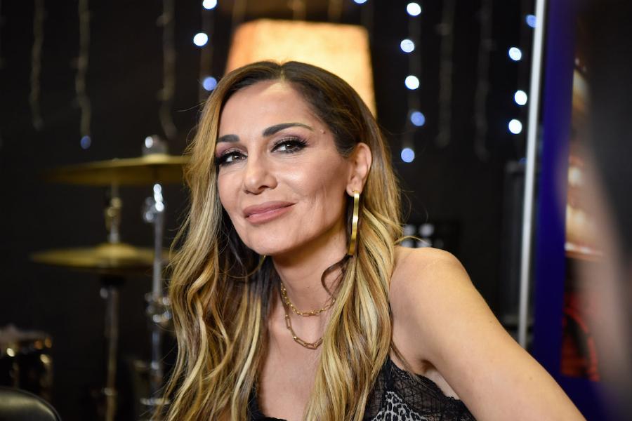 «Τι δαχτυλίδι είναι αυτό;»: Άφωνη η Βανδή στην πίστα με την πρόταση γάμου, χειροκροτούσαν όλοι