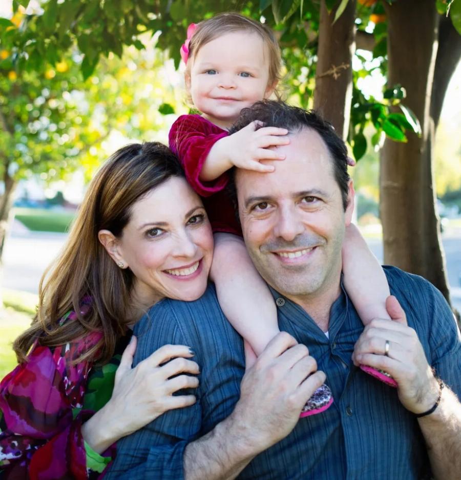 Ποτέ δεν είναι αργά: Έγινε μητέρα στα 53 και στέλνει το πιο όμορφο μήνυμα σε όσες πιστεύουν ότι είναι πολύ αργά για να κάνουν παιδί