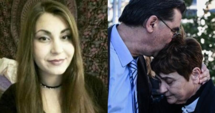 «Κάθε νύχτα κάθομαι στην τραπεζαρία και ηχούν στα αυτιά μου οι τσιρίδες του παιδιού μου»: «Ραγίζουν» καρδιές οι γονείς της Ελένης Τοπαλούδη