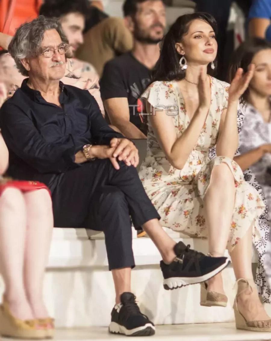 Μελαχρινή κούκλα σαν μοντέλο: Η σύντροφος του Νίκου Γαλανού είναι 30 χρόνια μικρότερη του και είναι από τις πιο εντυπωσιακές Ελληνίδες