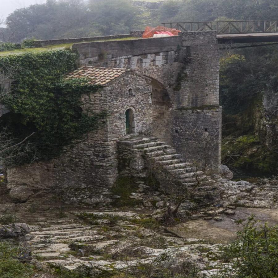 «Θέλαμε ουσιαστικό χρόνο με το παιδί»: Η Ελένη και ο Παναγιώτης πραγματοποίησαν το όνειρο κάθε Έλληνα