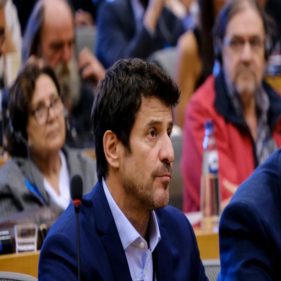Έκανε την πρώτη του εμφάνιση ο Αλέξης Γεωργούλης: Στο ευρωκοινοβούλιο μετά τις βαρύτατες καταγγελίες σε βάρος του