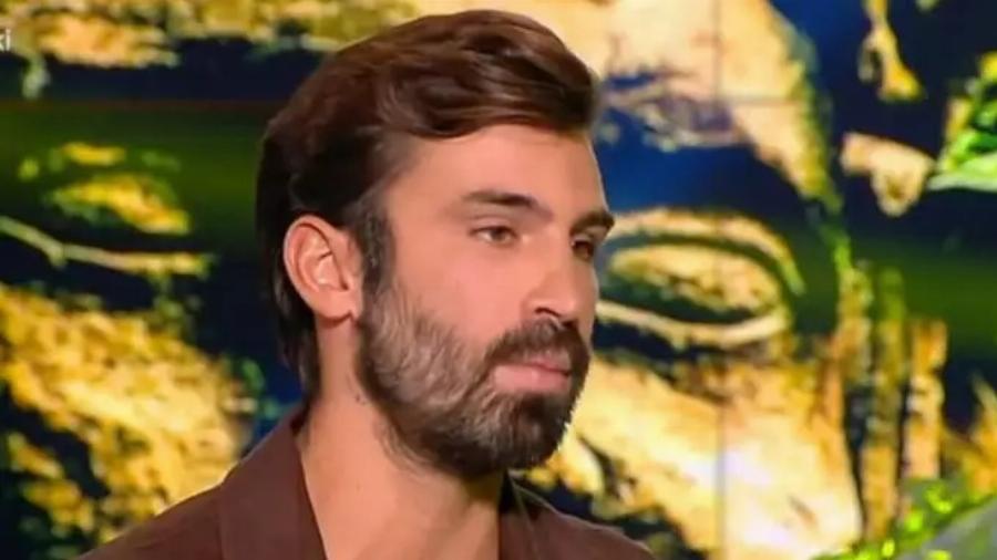 Ο Ηλίας Γκότσης «σπάει τη σιωπή του»: «Κάποιοι έταζαν από λεφτά, ρούχα μέχρι και διάρι στη Γλυφάδα για να φάνε»