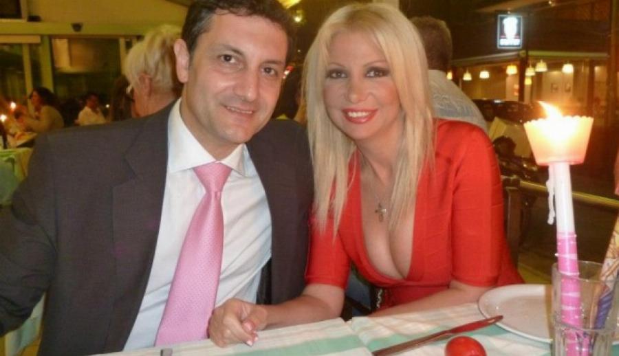 Μακριά από τα φώτα της δημοσιότητας: Η Στέλλα Μπεζαντάκου εγκατέλειψε το τραγούδι και αυτός είναι ο κούκλος σύζυγος