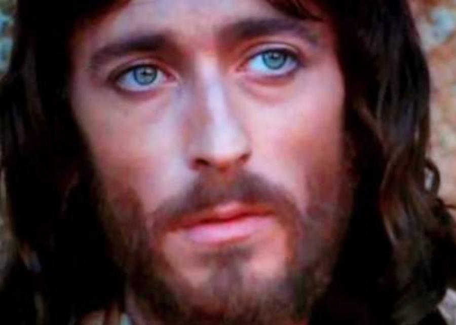 Ρόμπερ Πάουελ: Ο ρόλος του «Ιησού από τη Ναζαρέτ», η πραγματική ζωή και ο μύθος της «κατάρας»