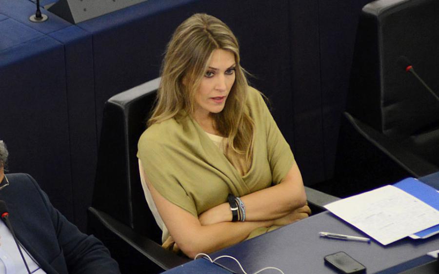 «Δεν θα γυρίσει στην Ελλάδα»: Ο δικηγόρος της Εύας Καϊλή για το μέλλον της μετά τις Βρυξέλλες