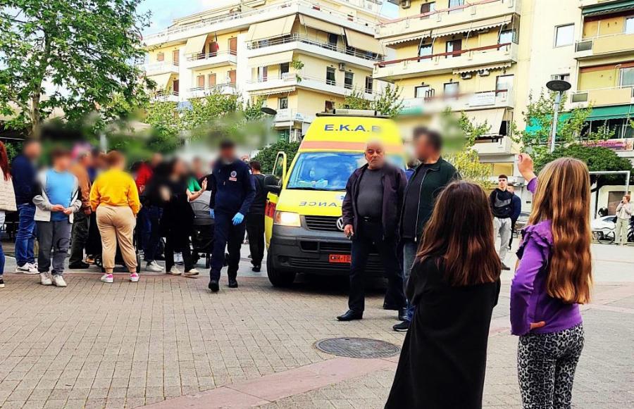 Θρίλερ στη Καλαμάτα: Πυροσβέστες έσωσαν 47 ημερών μωρό που άρχισε να μελανιάζει ενώ το θήλαζε η μητέρα του