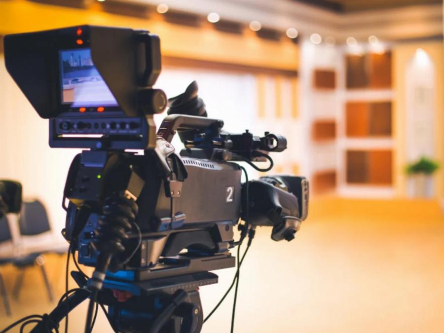 Ο Στέλιος εξομολογείται: Έκανα παιδί με γνωστή Ελληνίδα παρουσιάστρια και εκείνη το φόρτωσε σε άλλον