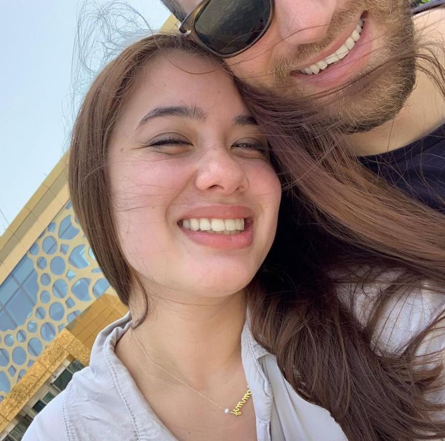 «Χαμογελάει» από τον παράδεισο η Καρολάιν: Οι γονείς της πουλάνε το σπίτι τους και εγκαταλείπουν την Αλόννησο