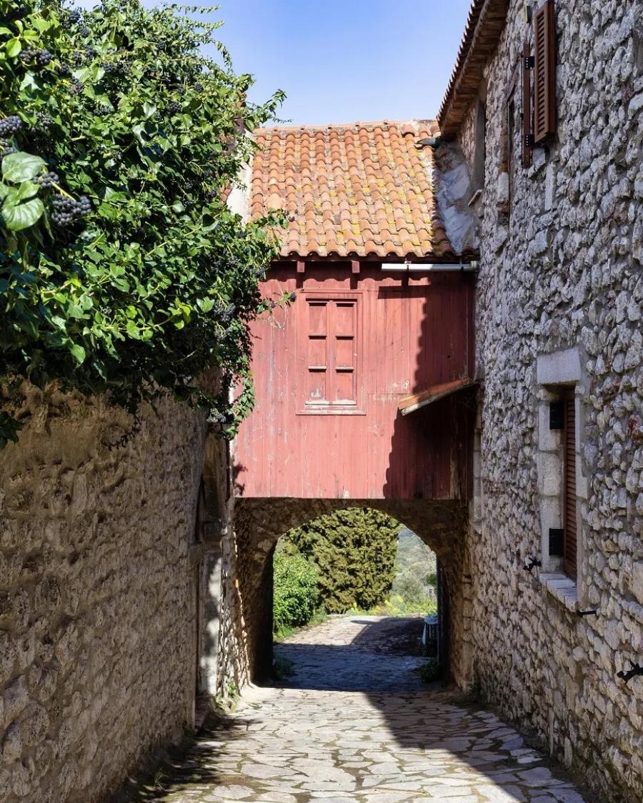 «Θέλαμε ουσιαστικό χρόνο με το παιδί»: Η Ελένη και ο Παναγιώτης πραγματοποίησαν το όνειρο κάθε Έλληνα