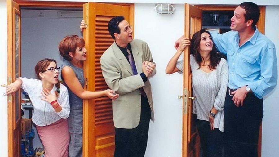 Δεν το πήρε ποτέ κανείς χαμπάρι: «Το μεγάλο ψέμα» στο «Κωνσταντίνου και Ελένης» που ανακάλυψαν μετά από 25 χρόνια επαναλήψεων