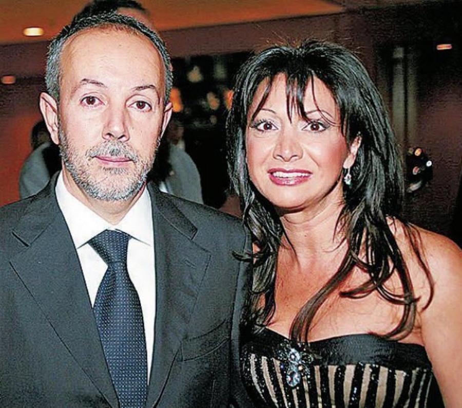 Μελαχρινή, πανύψηλη και ίδια η μητέρα της: Η κούκλα κόρη του εφοπλιστή Γιάννη Κούστα σε σπάνια εμφάνιση