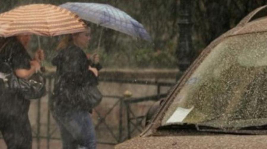 Τρελάθηκε ο καιρός: Έρχονται καταιγίδες με αφρικανική σκόνη και απότομη πτώση της θερμοκρασίας