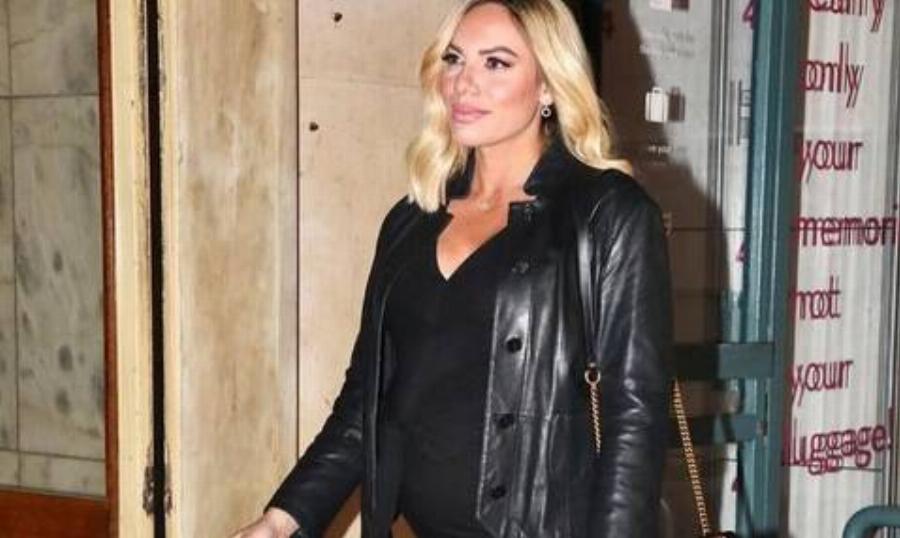 “Έρχεται το μωρό”: Η Ιωάννα Μαλέσκου έτοιμη να γεννήσει, ετοιμάζει το βαλιτσάκι για το μαιευτήριο και συγκινεί