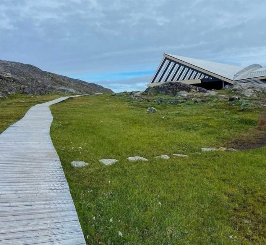 Καλλονή γαλανόματα ίδια η μητέρα της: Η εκθαμβωτική κόρη της Εύης Αδάμ, Νεφέλη Λιβιεράτου θυμίζει σταρ του σινεμά