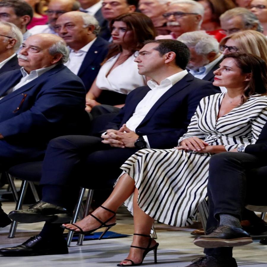 Απλό, διαχρονικό και chic: Το minimal στυλ της Μπέτυς Μπαζιάνα είναι ο απόλυτος οδηγός για σένα που αγαπάς το απλό ντύσιμο