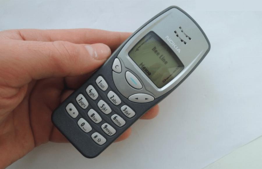 Άλλες εποχές: Επιστροφή στα παλιά κινητά που έκαναν θραύση και που όλοι λατρέψαμε