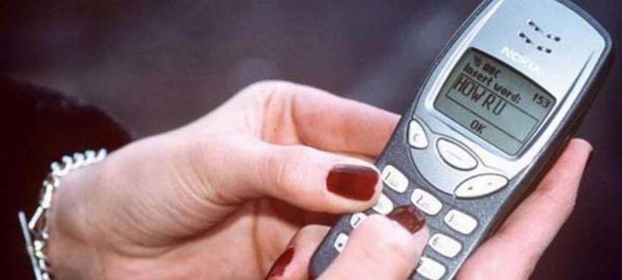 Άλλες εποχές: Επιστροφή στα παλιά κινητά που έκαναν θραύση και που όλοι λατρέψαμε