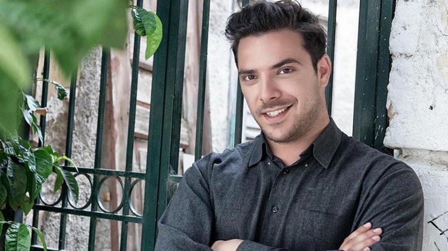 Θα μείνουν στις μνήμες μας: Οι 19 διάσημοι Έλληνες που έφυγαν από τη ζωή το 2022 και όλοι τους θρήνησαν