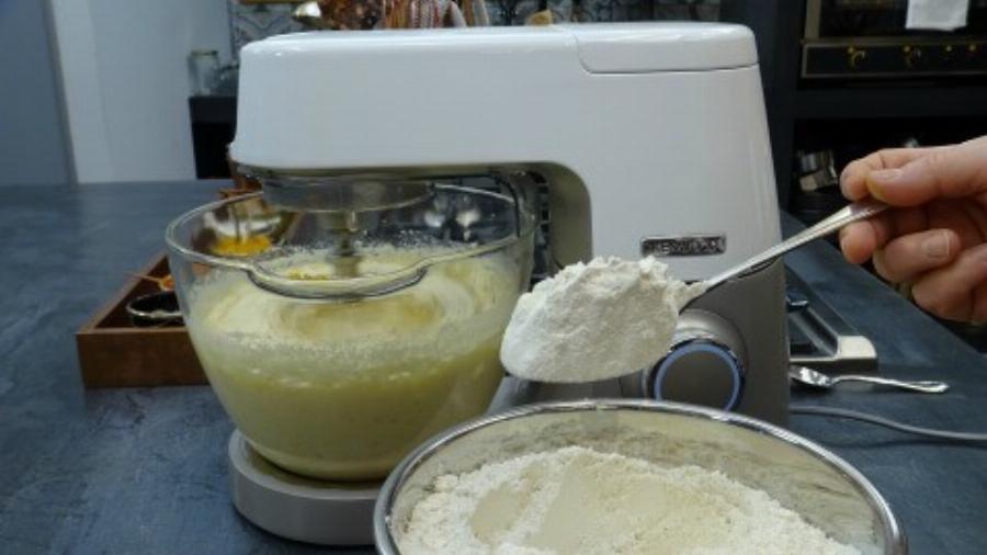 Τίποτα δεν συγκίνεται με τα πασχαλινά κουλουράκια της Αργυρώς: Είναι πεντανόστιμα, εύκολα και χωρίς αμμωνία