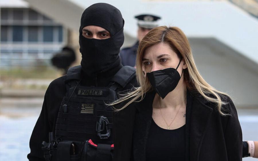 Εσπευσμένα στο νοσοκομείο η Ρούλα Πισπιρίγκου: «Είχε επιδεινωθεί ακραία η κατάστασή της»