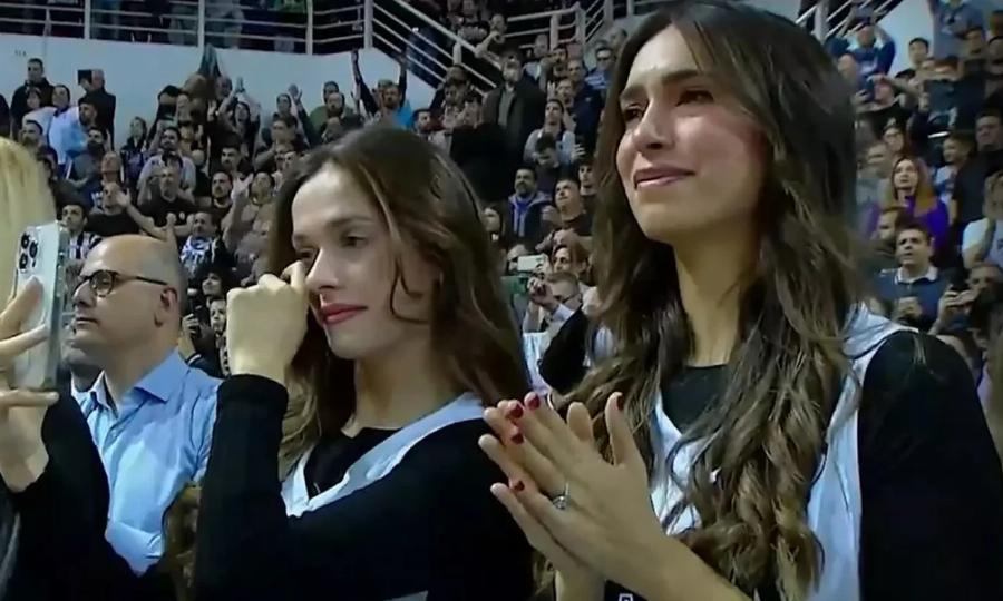 Συγκινητικές στιγμές στη Πυλαία: Δάκρυσαν οι κόρες του Μπάνε Πρέλεβιτς στην ιστορική στιγμή για τον πατέρα τους