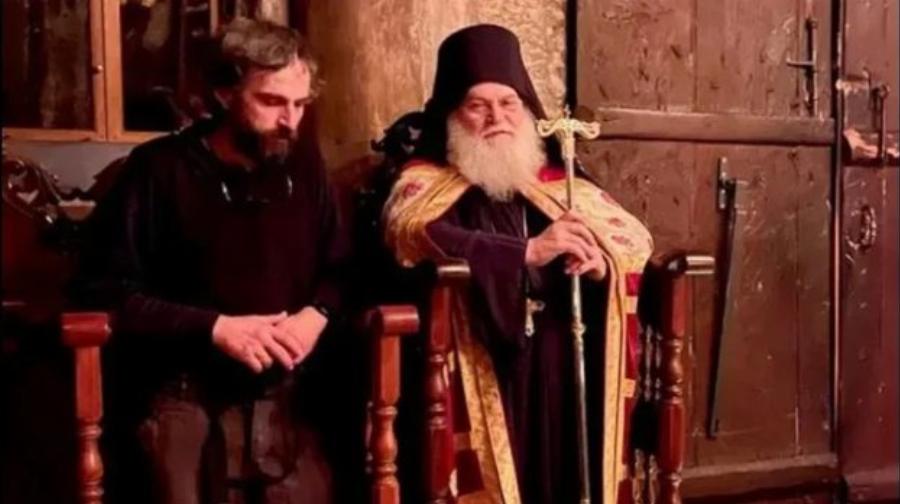 Πάσχα στο Άγιο Όρος: Οι διάσημοι Έλληνες που άφησαν για λίγο τα εγκόσμια και οι μαρτυρίες τους για τα θαύματα που έζησαν