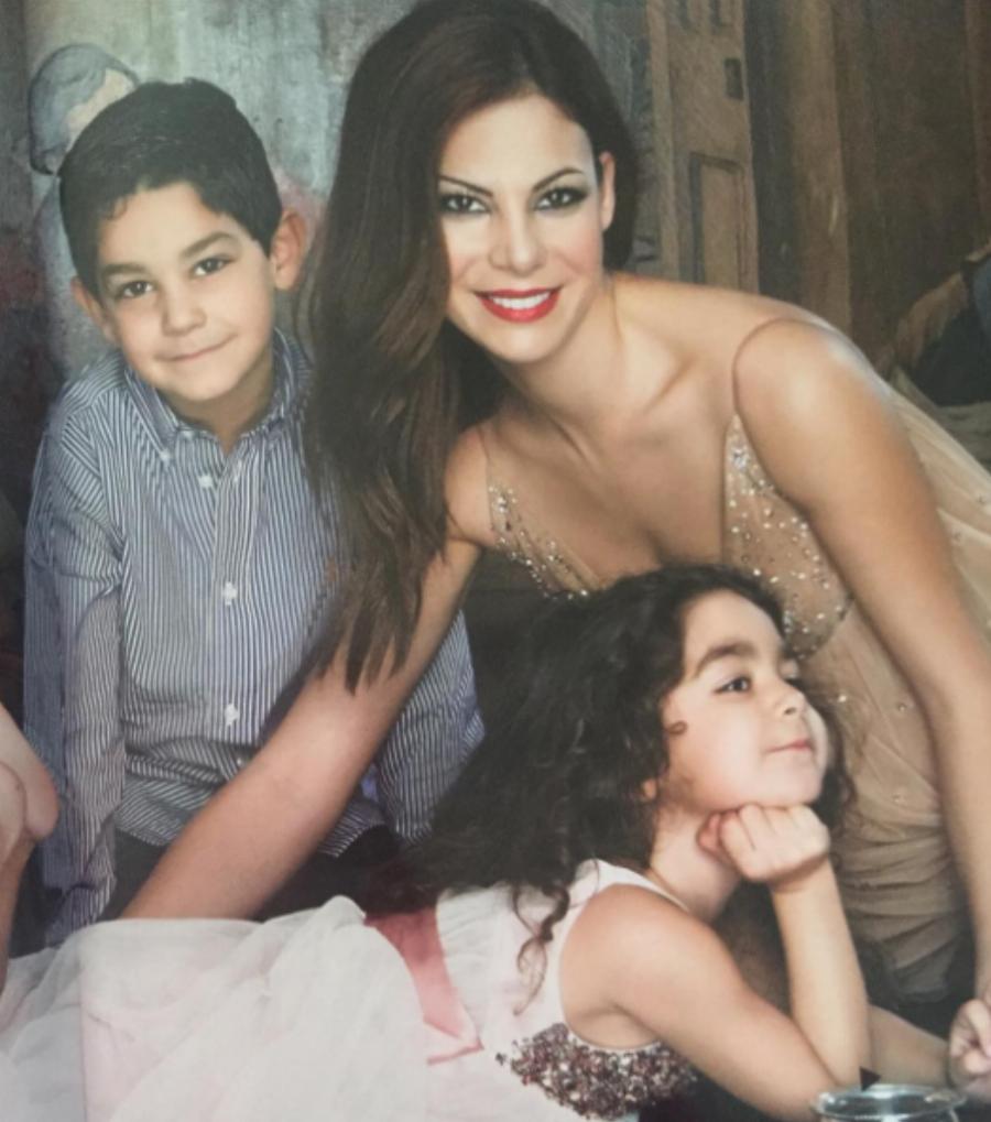 Πήρε την ομορφιά της μητέρας της: Η κόρη της Εύης Βατίδου και του Αλέξη Κούγια, Μάιρα, έγινε 17 χρόνων και είναι πανύψηλη