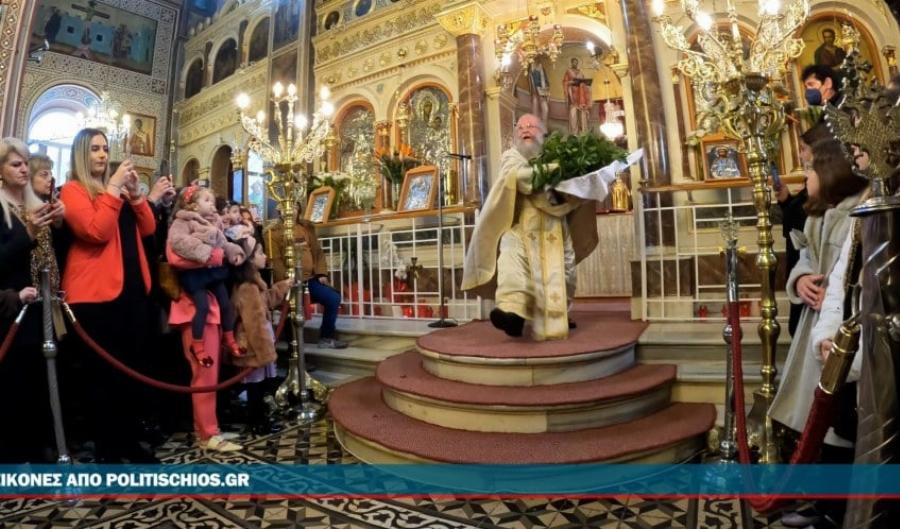 Παναγία Ευαγγελίστρια της Χίου: «Σεισμός» στη πρώτη Ανάσταση – Χαμός με τον ιερέα και το viral σάλτο του