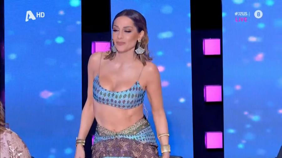 Κορμάρα με κοιλιακούς φέτες: Έξω η κοιλιά και με μπουστάκι η Δέσποινα Βανδή μοίρασε εγκεφαλικά στο κοινό