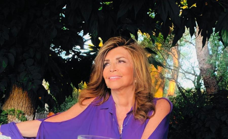 Στιγμές αγωνίας για την Μιμή Ντενίση: Μπήκε στο εξοχικό της στον Θεολόγο και έμεινε άφωνη με αυτά που είδε