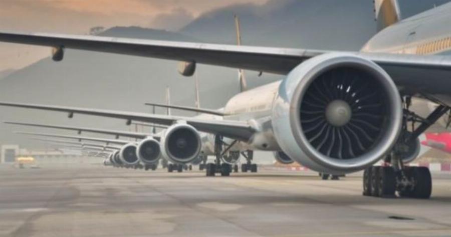 Συμβαίνει για πρώτη φορά: Η Αεροπορική εταιρεία που αρχίζει από σήμερα να ζυγίζει και τους επιβάτες πριν τις αναχωρήσεις