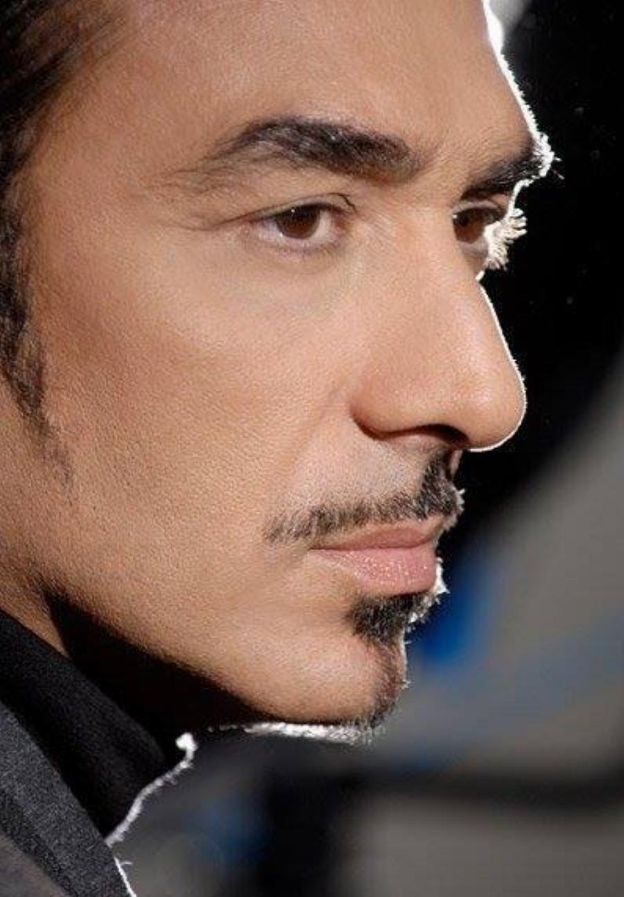 Μετονομασία της επίσημης σελίδας στο Facebook: Από Νότης Σφακιανάκης / Notis Sfakianakis σε Μα Εγώ Είμαι Έλληνας