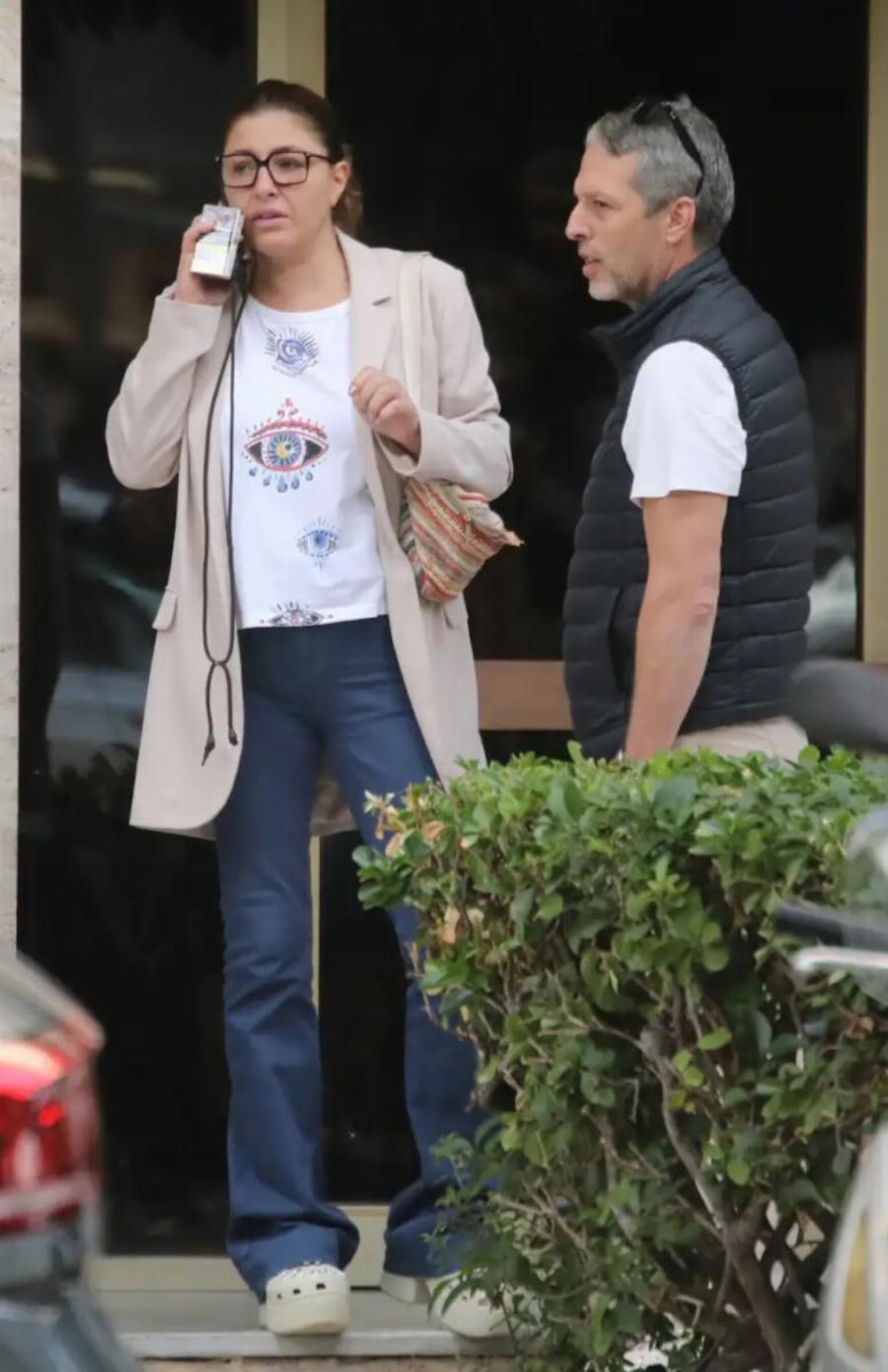 Το «πpόδωσαv» τα πρόσωπά τους: Η θλιμμένη, τελευταία εμφάνιση Παπαρίζου – Καψάλη πριν το διαζύγιo