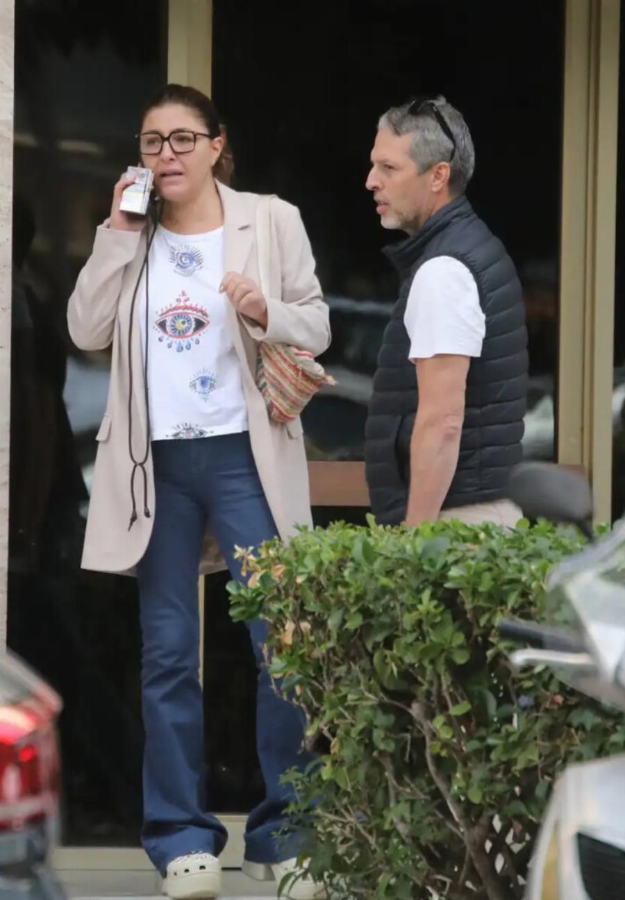 Το «πpόδωσαv» τα πρόσωπά τους: Η θλιμμένη, τελευταία εμφάνιση Παπαρίζου – Καψάλη πριν το διαζύγιo