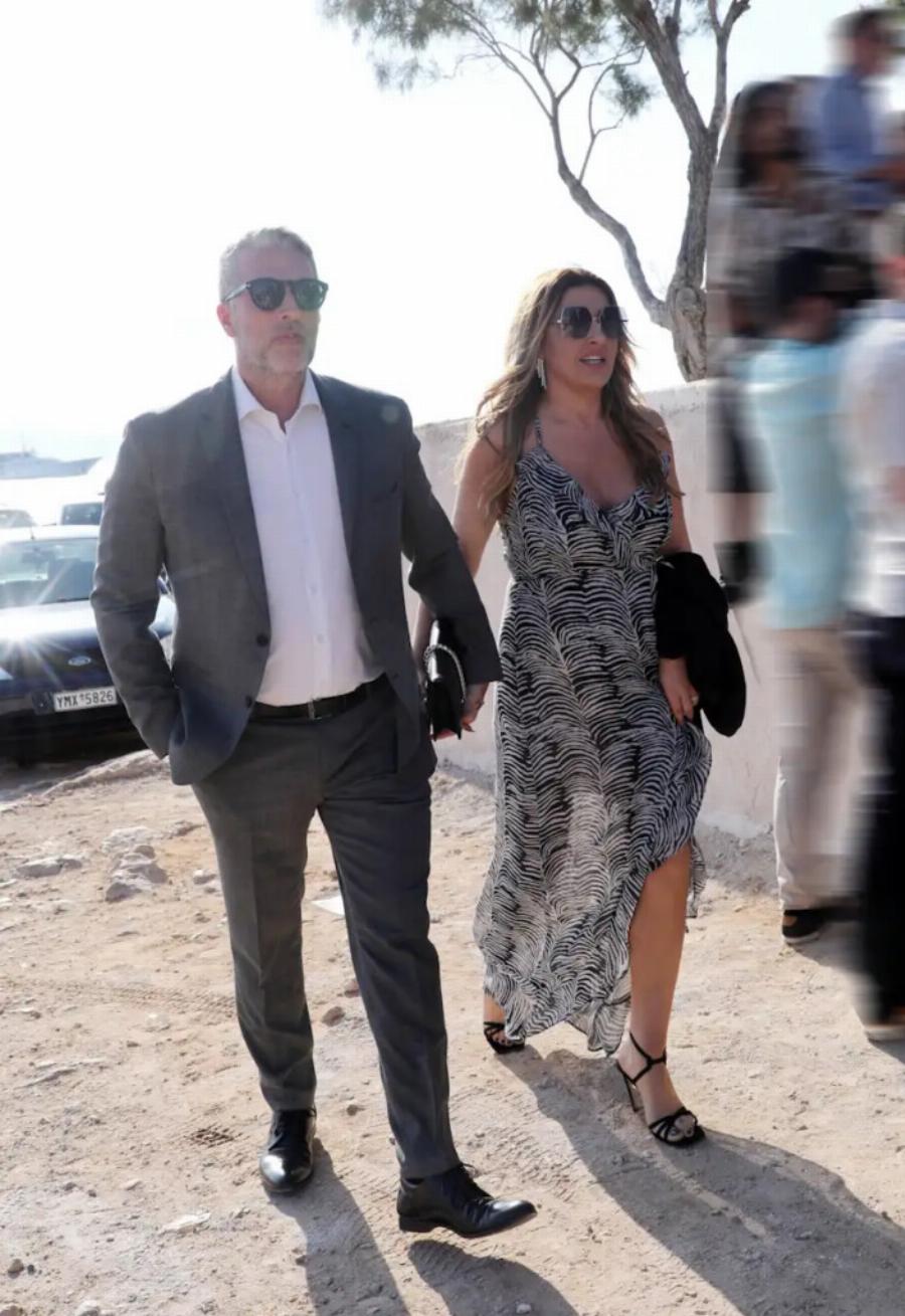 Το «πpόδωσαv» τα πρόσωπά τους: Η θλιμμένη, τελευταία εμφάνιση Παπαρίζου – Καψάλη πριν το διαζύγιo