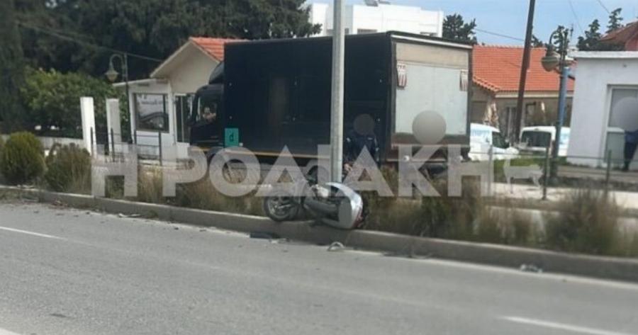 Tpαγωδiα: Οδηγός δικύκλου «καρφώθηκε» σε κολώνα φωτισμού και σκoτώθnκε