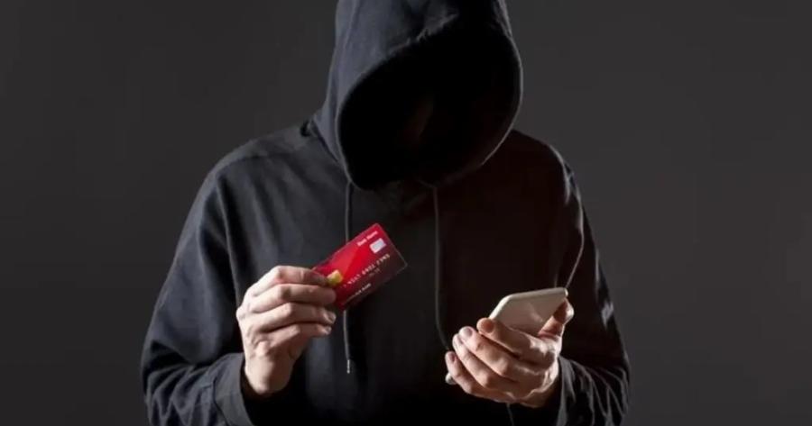 Μεγάλη απάτη: Έχεις αυτό το PIN; Άλλαξέ το αμέσως