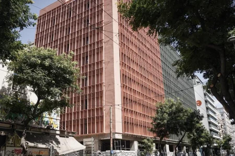 Εντυπωσιασμένη όλη η Αθήνα με το Zara των 6.000 τ.μ. – Εικόνες και βίντεο από το ιστορικό Μινιόν που άνοιξε ξανά 20 χρόνια μετά