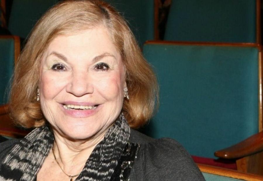 Παραμένει γλυκιά και σικάτη η Έλσα Ρίζου: Δείτε πως είναι στα 90 της η αγαπημένη ηθοποιός και σύζυγος του Νίκου Ρίζου